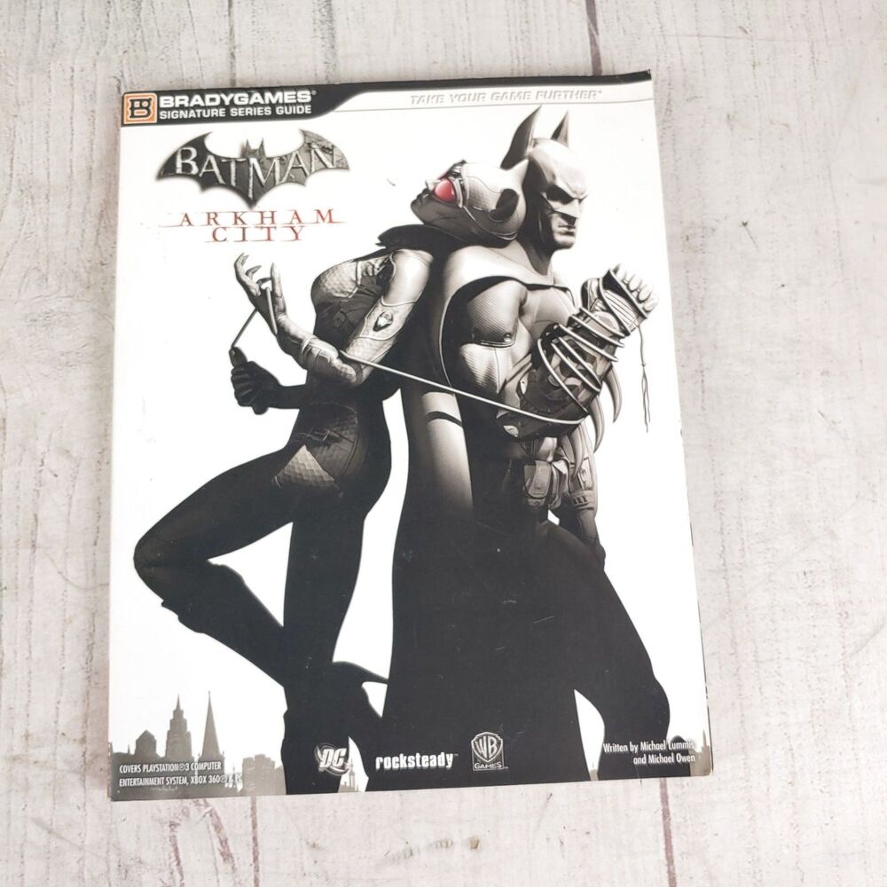 BradyGames Batman Arkham City Official Strategy Guide PS3 Xbox 360 PC USED